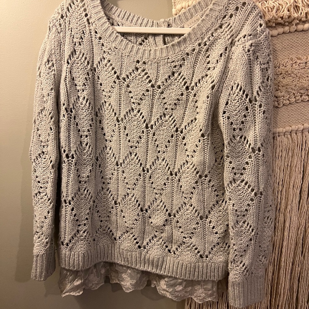 Hinge sweater